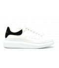 scarpe da ginnastica con suola oversize di Alexander McQueen